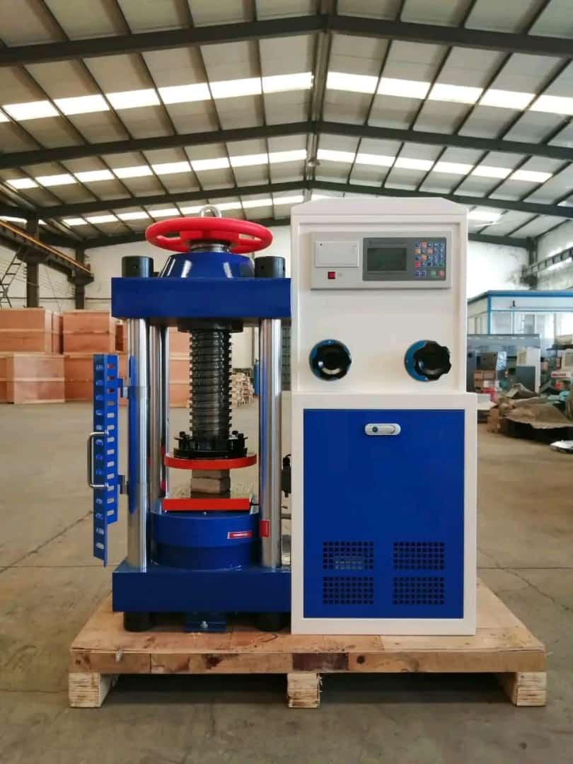 Machine automatique d’essai de compression 2000 kN, avec jeu de plateaux auxiliaires